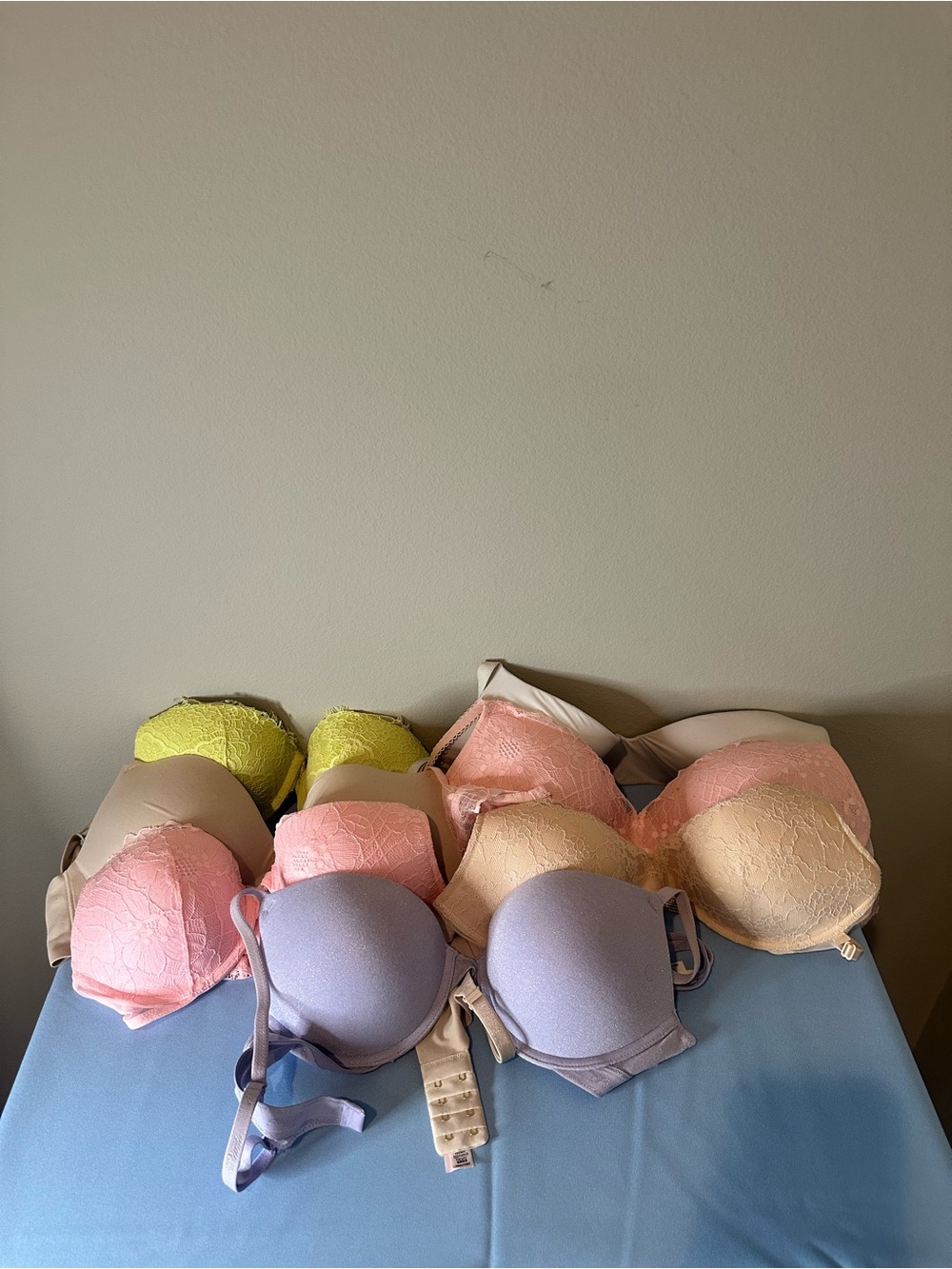 Victoria Secret Bras - Pastel Assortment (Pink, Yellow, Beige, Lavender)